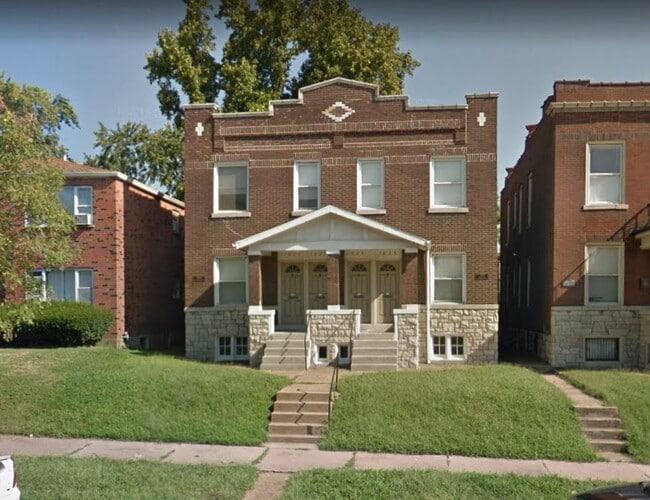 property at 1825 Russell Blvd