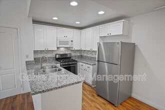 18752 Mandan St in Santa Clarita, CA - Building Photo - Building Photo
