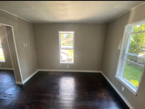 245 Grove St in Battle Creek, MI - Building Photo - Building Photo