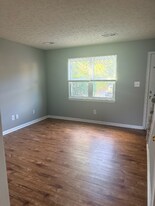 54 Ferguson Dr in Lynchburg, VA - Building Photo