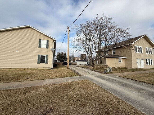 316 W 9th St in Bartlesville, OK - Building Photo - Building Photo