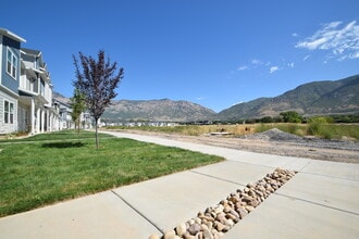 1754 N 300 E, Unit 111 in North Ogden, UT - Building Photo - Building Photo