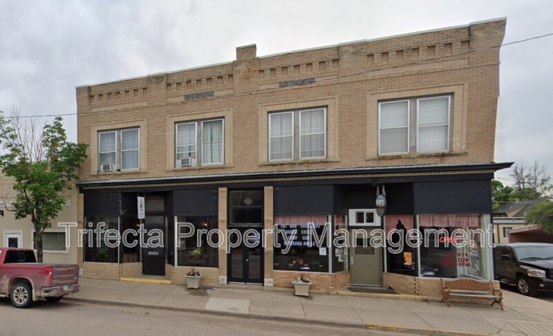 202 1st St in Ault, CO - Building Photo