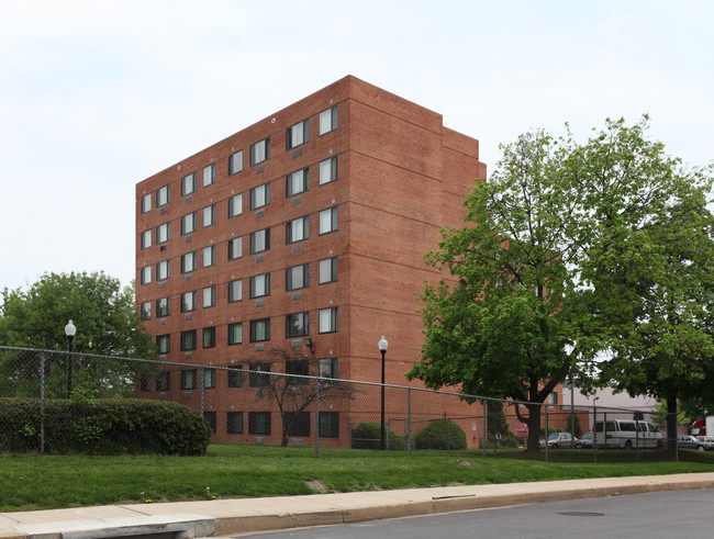 Abundant Life Towers I in Baltimore, MD - Building Photo - Building Photo