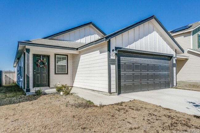 property at 5911 Bluestem Wy