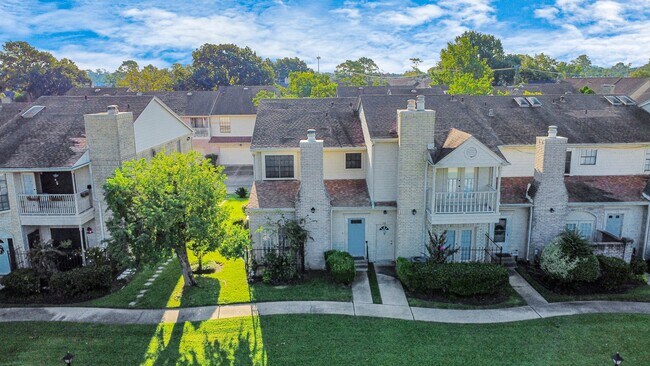 800 Country Pl Dr in Houston, TX - Foto de edificio - Building Photo