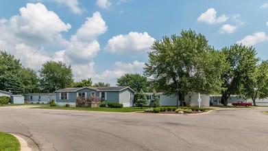 Cobus Green in Osceola, IN - Building Photo - Building Photo