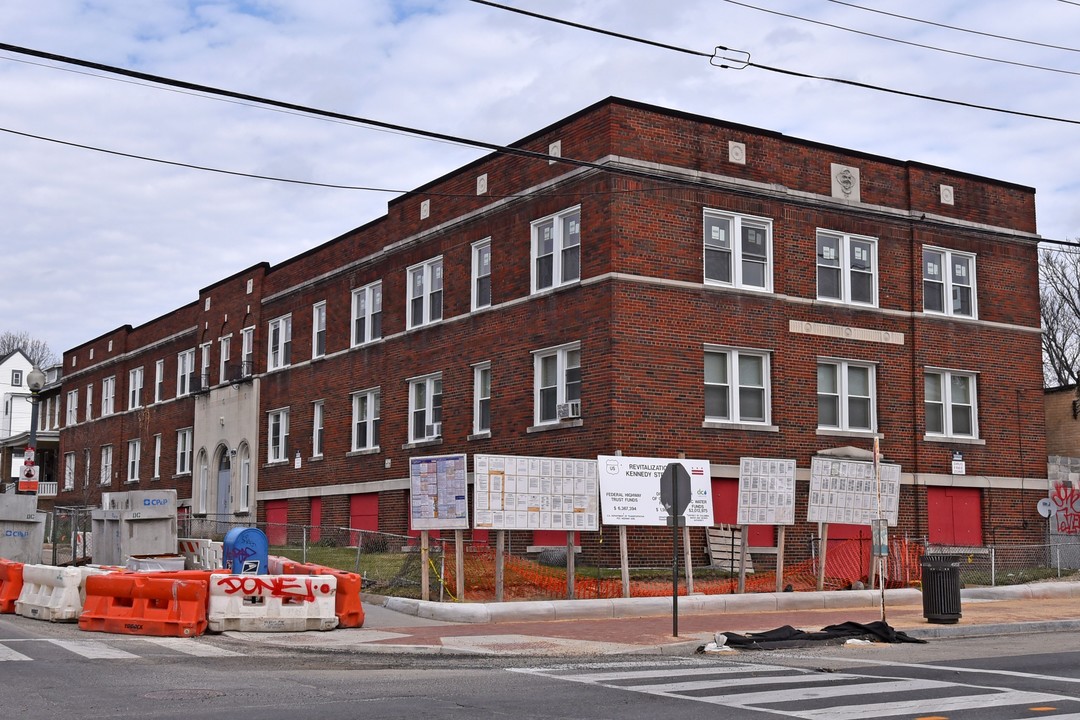 839 Kennedy St NW in Washington, DC - Building Photo