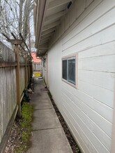 2523-2525 Kincaid St in Eugene, OR - Foto de edificio - Building Photo