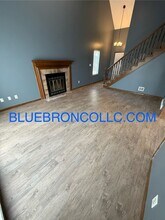 1002-1006 NW Porter Ct in Blue Springs, MO - Building Photo - Building Photo