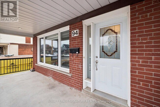 94 Belgravia Ave in Toronto, ON - Building Photo - Building Photo