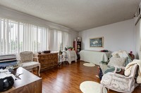 Cedar Regency in Glendale, CA - Building Photo - Interior Photo