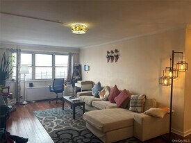 102-30 66th Rd in Queens, NY - Building Photo