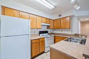 Eden Park at Ironwood in Gainesville, FL - Building Photo