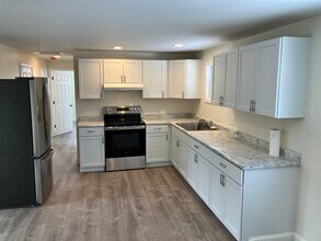 6 Willowbrook Dr in Rochester, NH - Building Photo - Building Photo