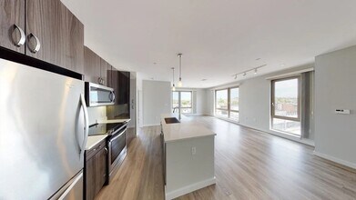 640 Boston Ave in Medford, MA - Building Photo - Building Photo