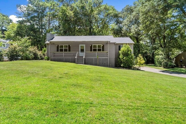 property at 4035 Thames Dr