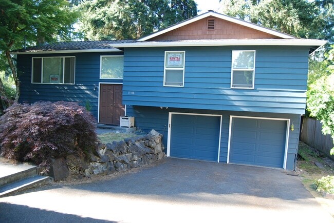 13310 NE 74th St in Redmond, WA - Building Photo - Building Photo