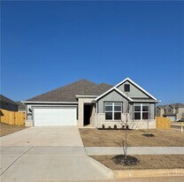 5900 SW Desert Ave in Bentonville, AR - Building Photo