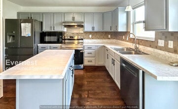 5300 Folsom Dr in Groveport, OH - Foto de edificio - Building Photo