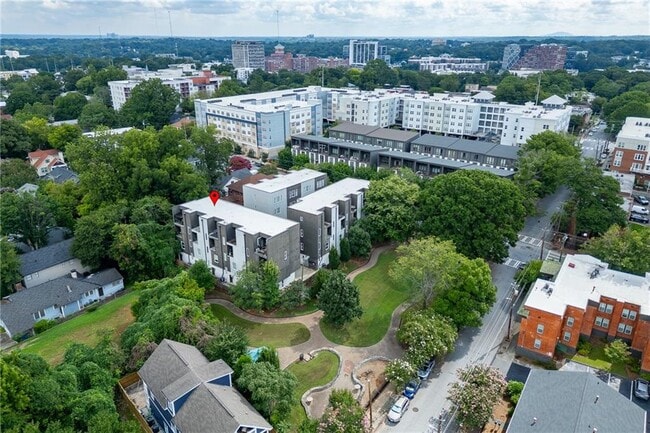 property at 456 Parkway Dr NE