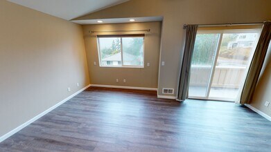 3114 Coontz St in Bremerton, WA - Building Photo - Building Photo