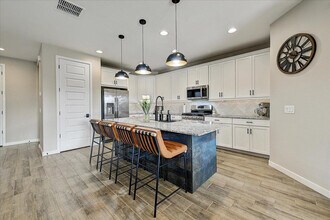 2053 W Lonesome Trl in Phoenix, AZ - Building Photo - Building Photo