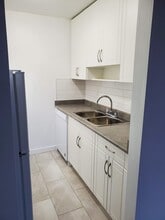 1033 4th Ave in New Westminster, BC - Building Photo - Building Photo