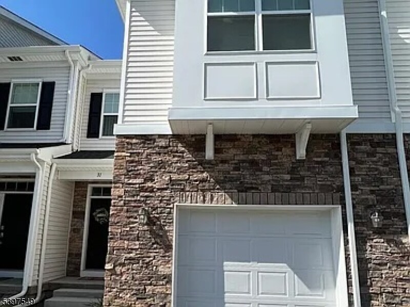 31 Gerhard Pl in Morristown, NJ - Building Photo