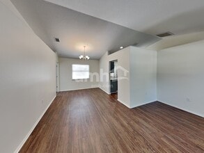 3118 37th Ter E in Bradenton, FL - Foto de edificio - Building Photo