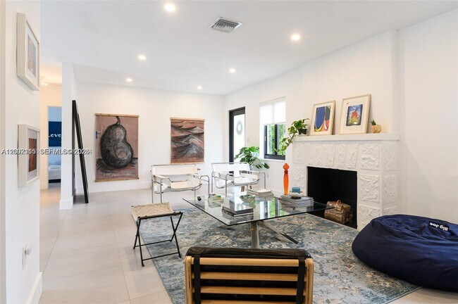 5981 SW 13th Terrace in West Miami, FL - Building Photo - Building Photo