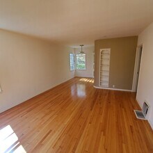 847 12th St, Unit A in Santa Monica, CA - Building Photo - Building Photo
