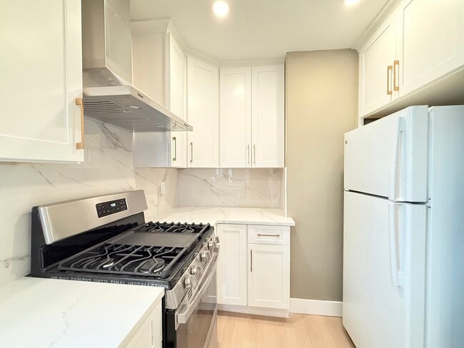 21 High St in Somerville, MA - Building Photo - Building Photo