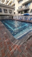 10535 Wilshire Blvd, Unit 1514 in Los Angeles, CA - Foto de edificio - Building Photo