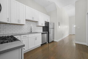 1946 S Racine Ave in Chicago, IL - Building Photo
