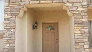 6621 W Shaw Butte Dr in Glendale, AZ - Building Photo - Building Photo
