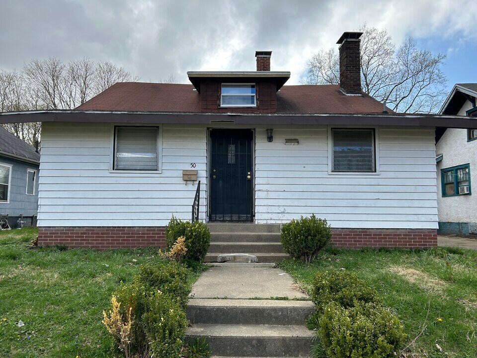 50 Lake St in Danville, IL - Building Photo