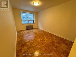 51 Gamble Ave in Toronto, ON - Building Photo - Building Photo