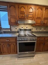 33 Lafayette St, Unit 1 in Arlington, MA - Building Photo - Building Photo