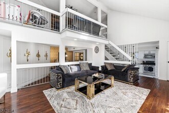 9 Talbot St in Franklin Township, NJ - Building Photo - Building Photo
