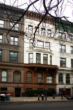 126 W 75th St in New York, NY - Building Photo - Building Photo