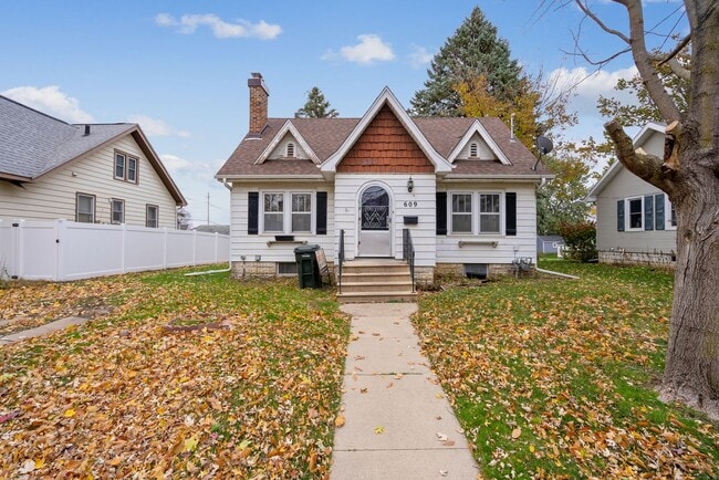 property at 609 Hammond Ave