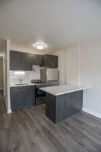 5841 N Winthrop Ave in Chicago, IL - Foto de edificio - Building Photo