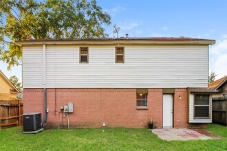14815 Oak Pines Dr in Houston, TX - Building Photo - Building Photo
