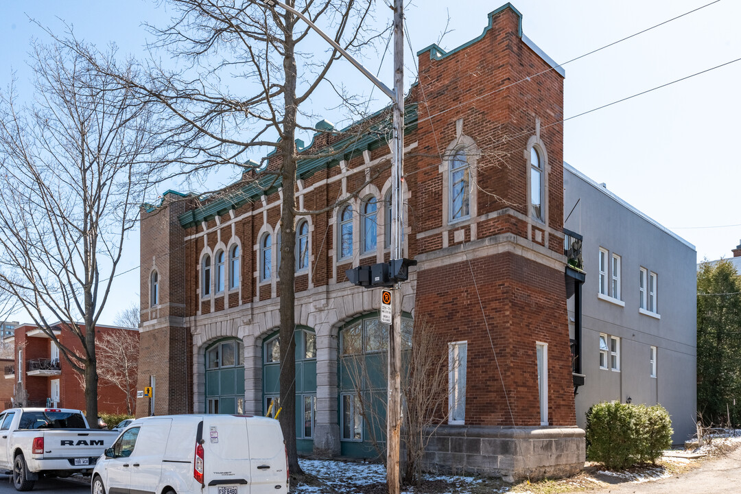 1387 Marie-Rollet St in Québec, QC - Building Photo