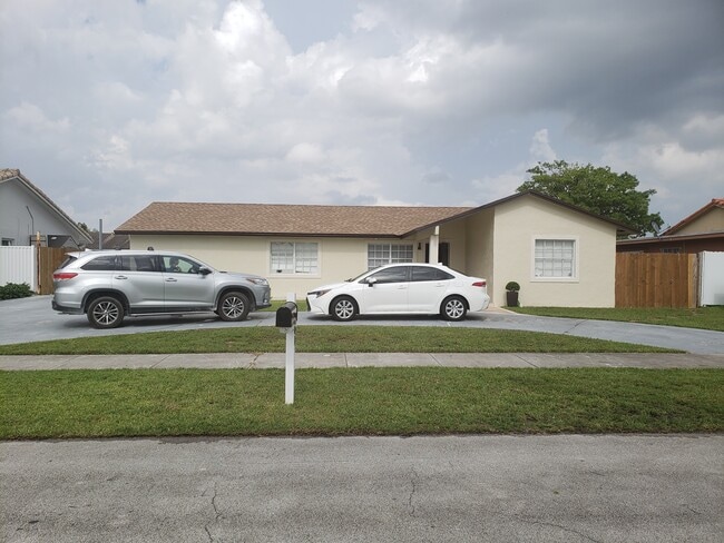 property at 4301 SW 135th Ave