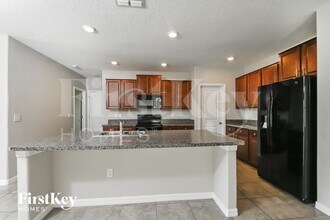 15315 Broad Brush Dr in Sun City Center, FL - Building Photo - Building Photo