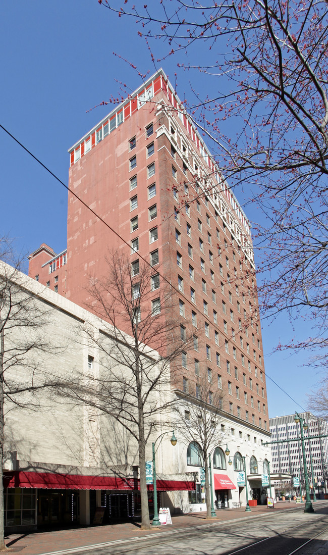 Claridge House Condominiums in Memphis, TN - Foto de edificio - Building Photo