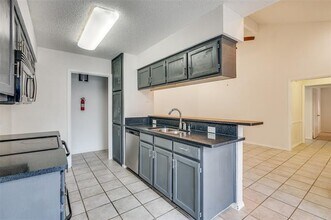 6913 Sierra Dr in Fort Worth, TX - Building Photo - Building Photo