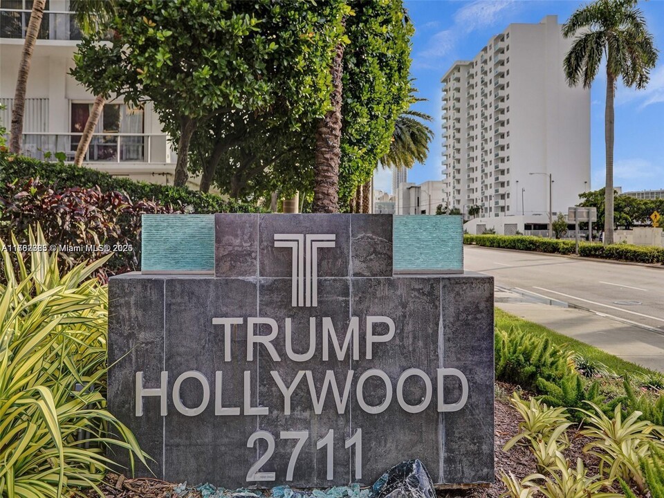 2711 S Ocean Dr, Unit 2406 in Hollywood, FL - Building Photo
